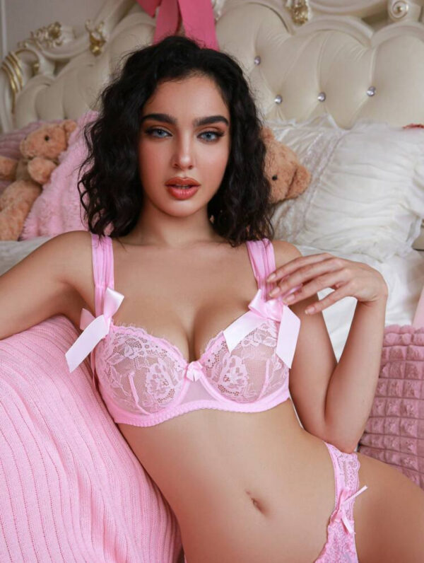 🌸 𝐁𝐑𝐀 𝐑𝐎𝐒𝐀 𝐂𝐎𝐍 𝐄𝐍𝐂𝐀𝐉𝐄 🌸