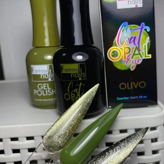 𝐂𝐀𝐓 𝐄𝐘𝐄 𝐎𝐏𝐀𝐋 𝐎𝐋𝐈𝐕𝐎 𝐅𝐀𝐍𝐓𝐀𝐒𝐘 𝐍𝐀𝐈𝐋𝐒