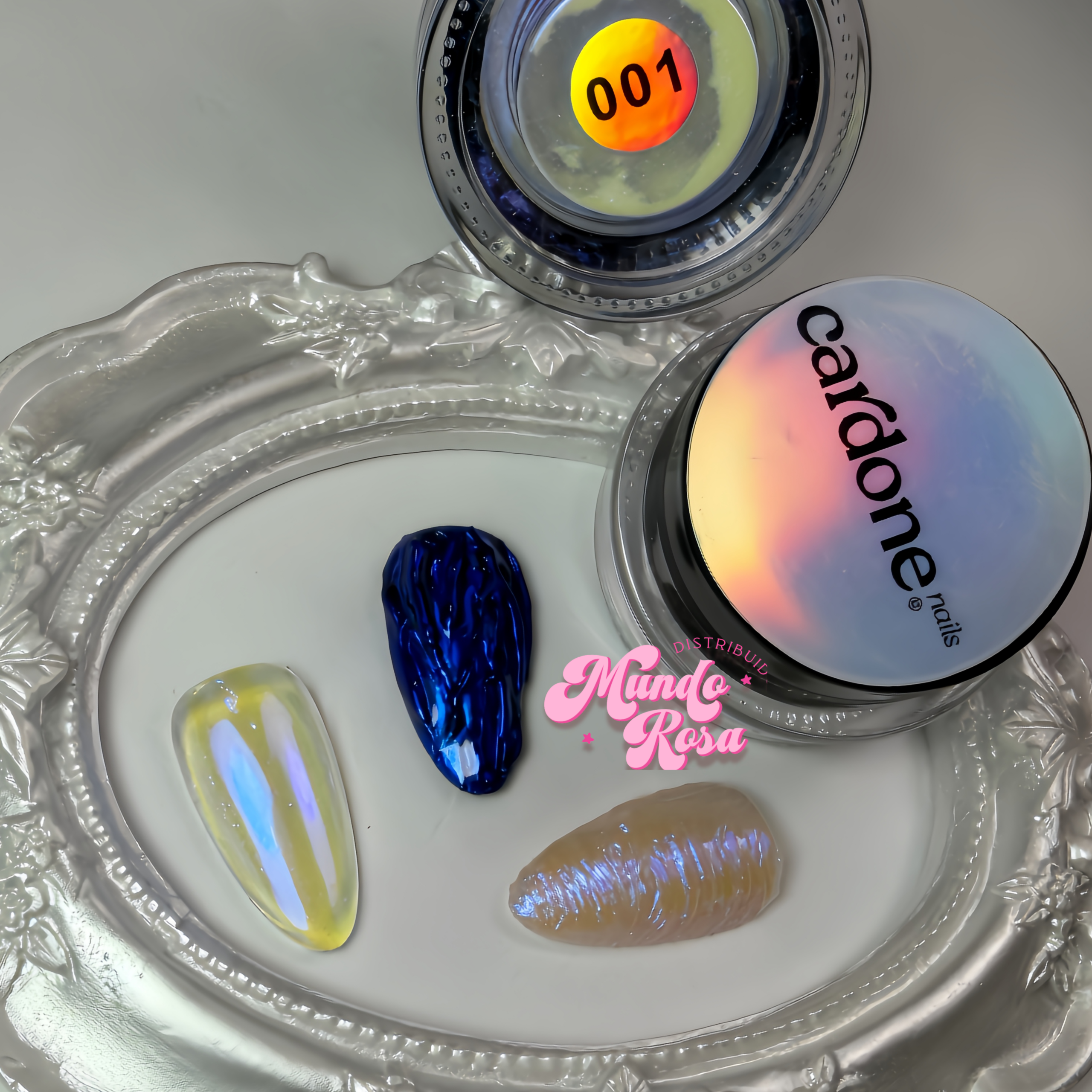 𝐈𝐑𝐈𝐃𝐈𝐒𝐂𝐄𝐍𝐓𝐄 𝟎𝟏 𝐂𝐀𝐑𝐃𝐎𝐍𝐄