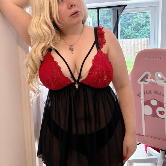 CONJUNTO TIPIO VESTIDO ROJO CON NEGRO PLUS